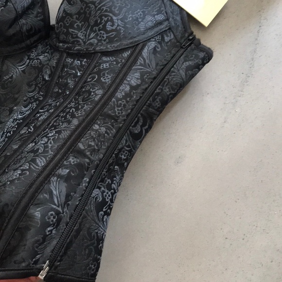 Black corset brand new never used! Size Medium - Picture 2 of 5